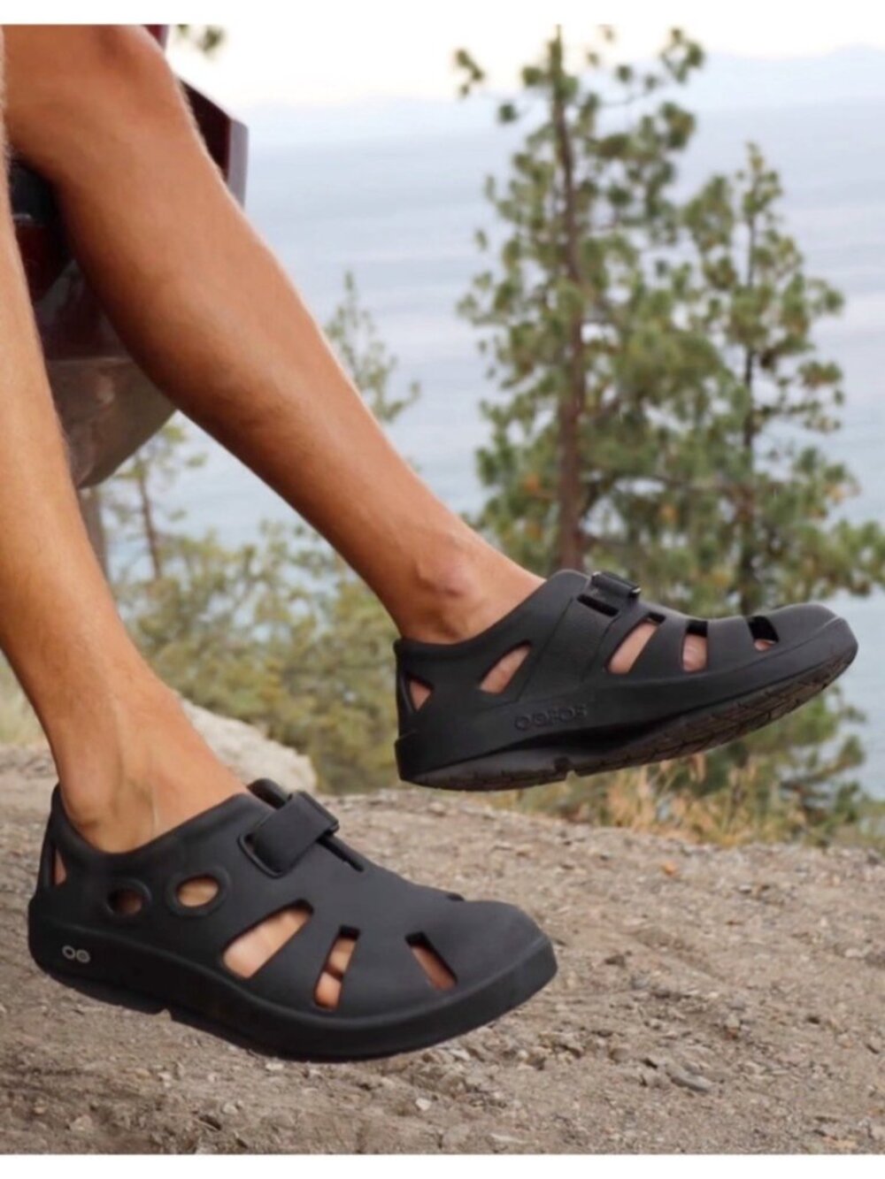 Oofos OOcandoo Closed Toe Recovery Sandals Gorpcore Outdoors Comfort Black 6